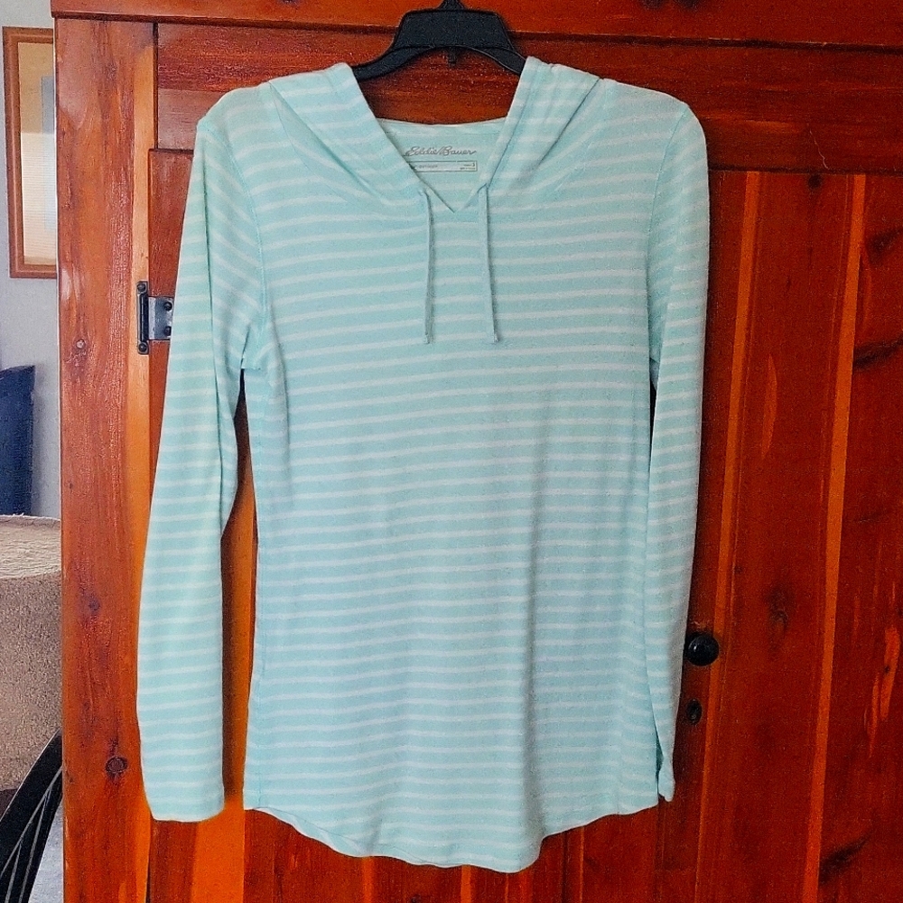 Long sleeve Henley with hood